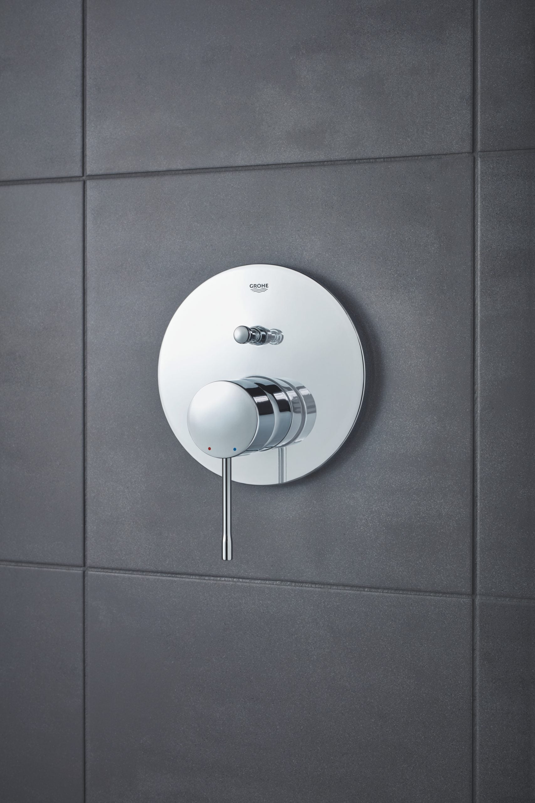 Montert Innbyggingsbatteri krom med SmartBox Grohe Essence i baderom