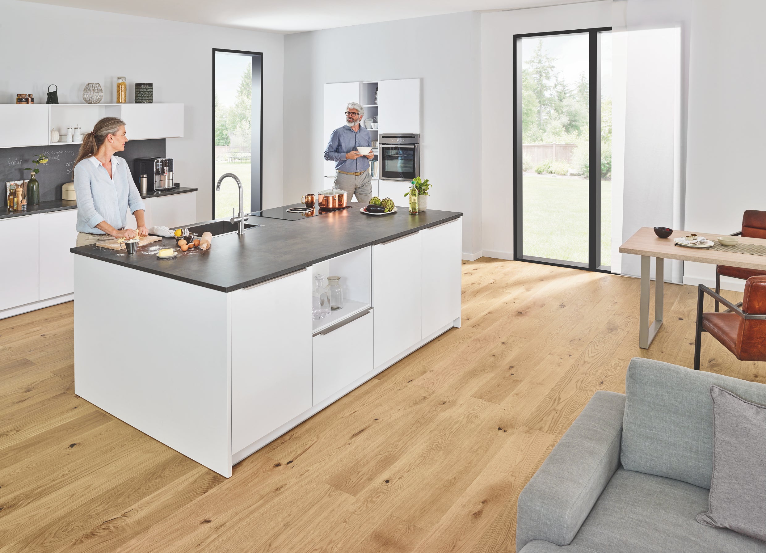 Nærbilde av tut på Kjøkkenbatteri C-tut børstet stål Grohe Blue Home