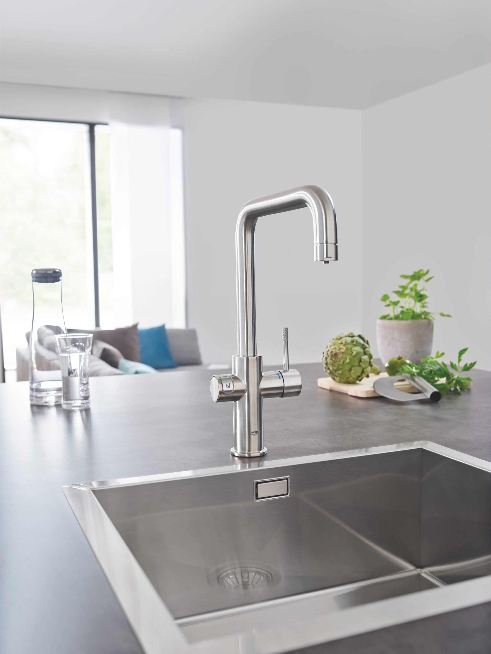Oversikt av Kjøkkenbatteri U-tut børstet stål Grohe Blue Home med kjøleenhet
