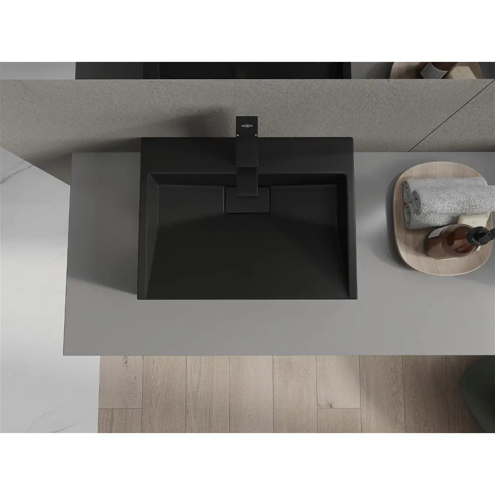 Ava Benkeplatevask i Kompositt 1/o 50x38 Cm Svart