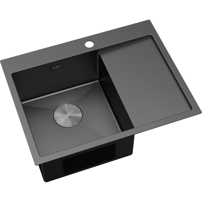 Stål Kjøkkenvask Mexen Exar 620 x 480 mm i matt svart med stor kum og avrenningsfelt, sett skrått ovenfra.