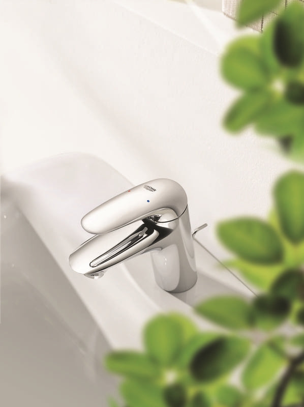 Servantbatteri S krom - Grohe Eurostyle detalj av håndtak