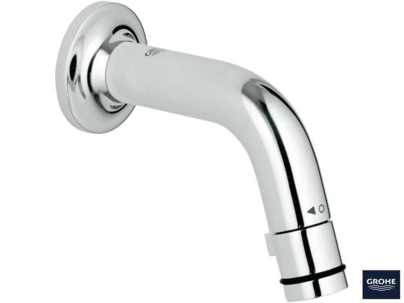 Veggmontert tut i krom Grohe Universal forfra