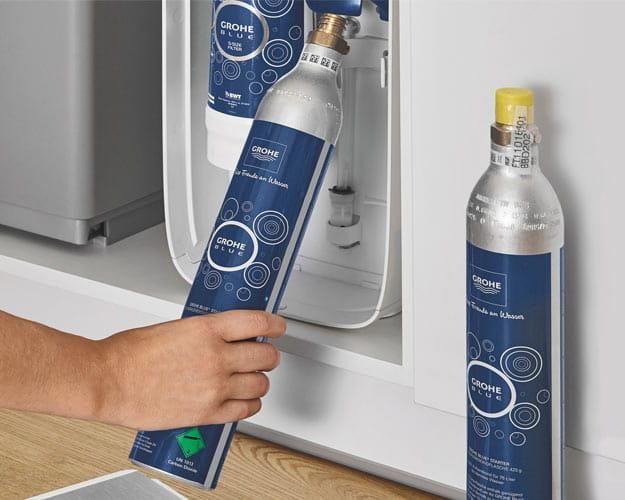 CO2-flasker startsett 425 g (4 stk) Grohe Blue Home nærbilde av flaske