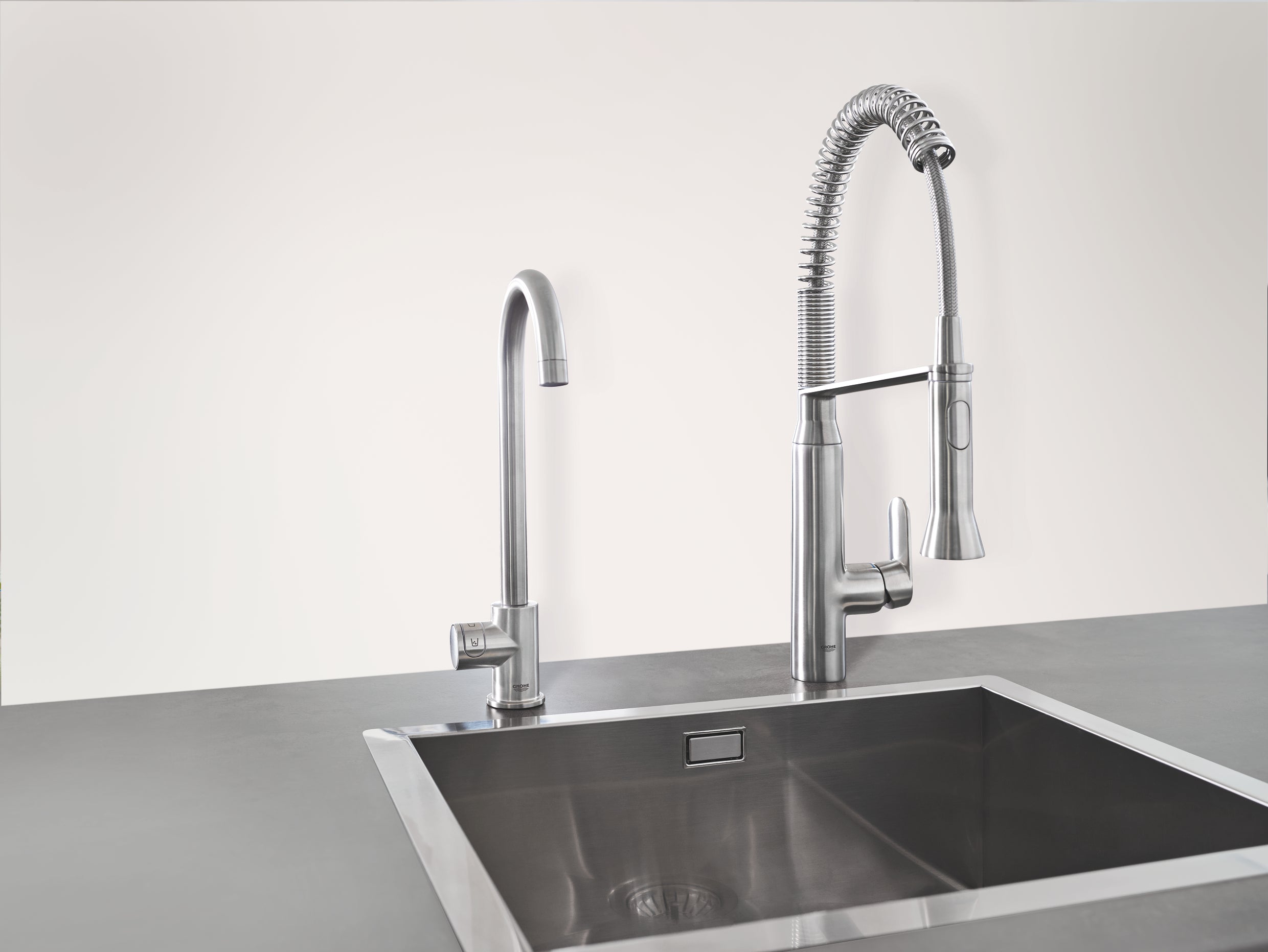 Kjøleenhet med Kjøkkenbatteri mono supersteel Grohe Blue Home