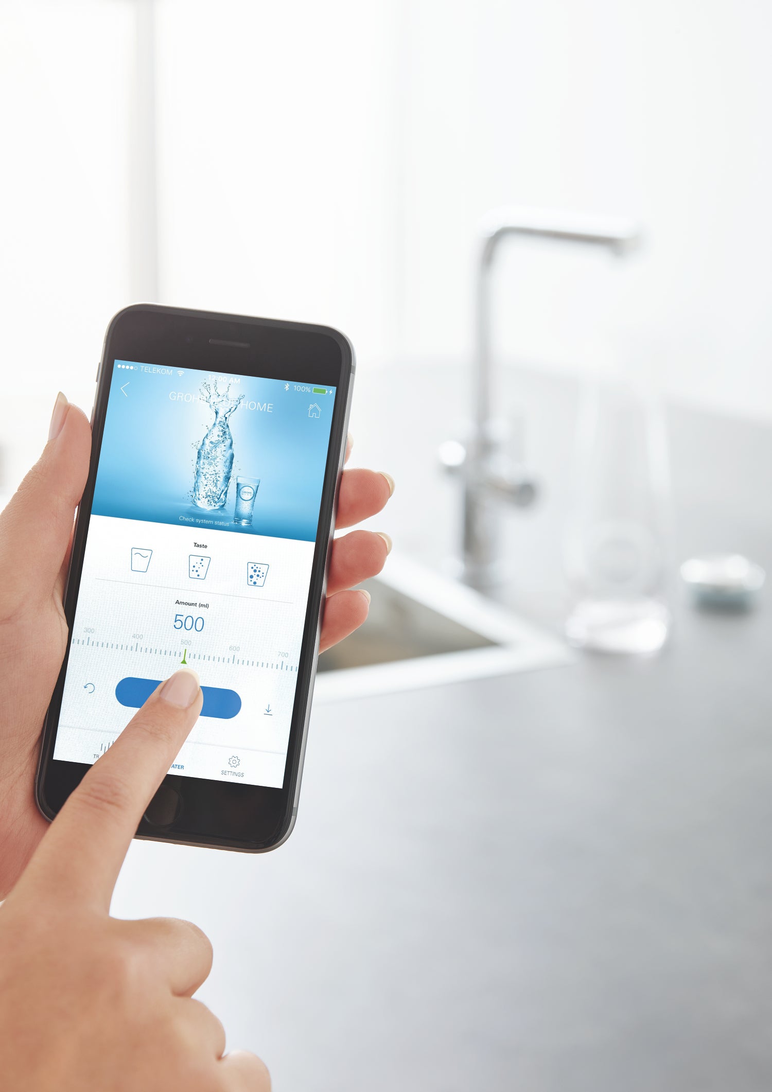 Kjøkkenbatteri startsett L-tut krom Grohe Blue Home detalj av tut
